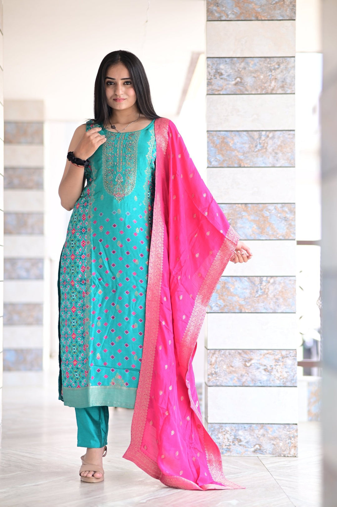 ETHNIC WEAR SET WITH PATOLA PRINT SILK TOP AND CONTRAST PURE NAZNIN DUPATTA WITH HANDWORK DETAILS - Shreenath Collection