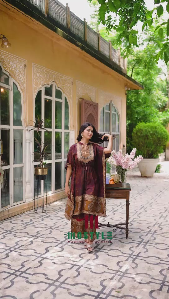 Kaftan Set in Malabar Silk with Yog and Daman Print