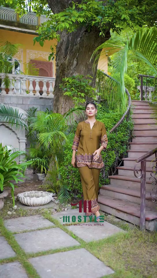 Co-ord Set in Viscose Muslin Fabric with Daman Print
